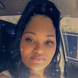 Meet your Posher, Latoya